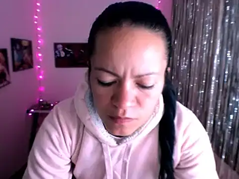 Cristal w online show from 30, 1, 2025