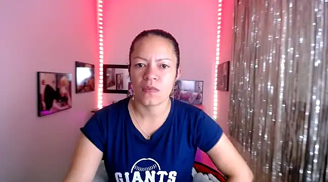 Cristal w online show from 12, 3, 2025