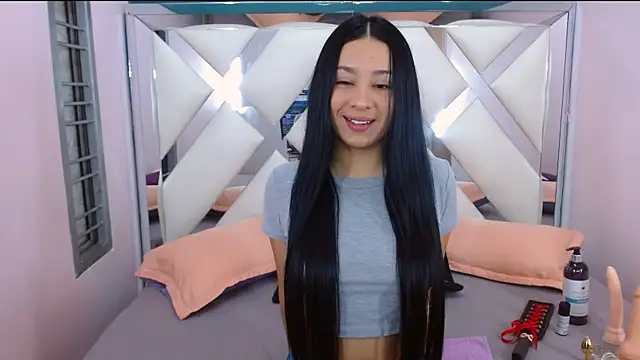 Lila Pinky online show from 12, 2, 2025