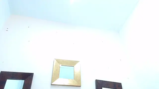 Lila Pinky online show from 5, 3, 2025