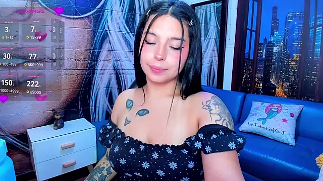 Snapshot of Small_naughty_ chatting on 1, 2, 2025 Small naughty online show from 1, 2, 2025