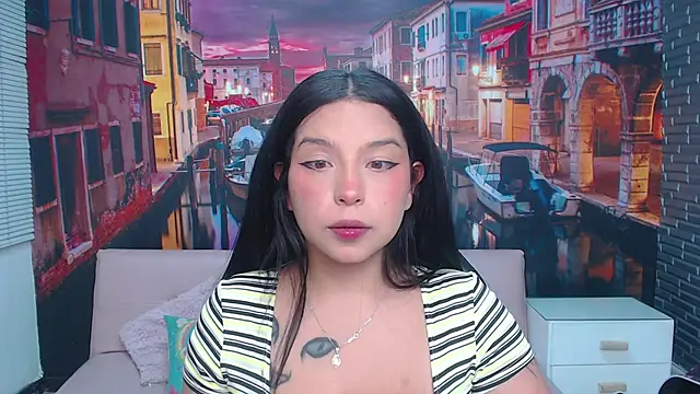 Snapshot of Small_naughty_ chatting on 2, 10, 2025 Small naughty online show from 2, 10, 2025