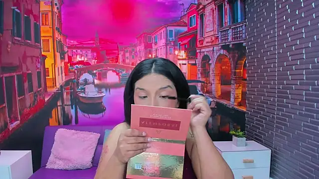 Snapshot of Small_naughty_ chatting on 8, 11, 2025 Small naughty online show from 8, 11, 2025