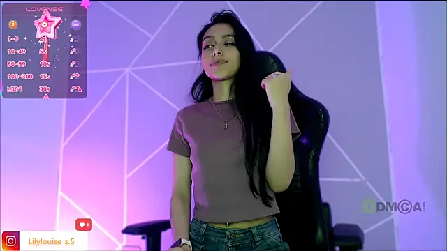 lilylouisee online show from 7, 11, 2025