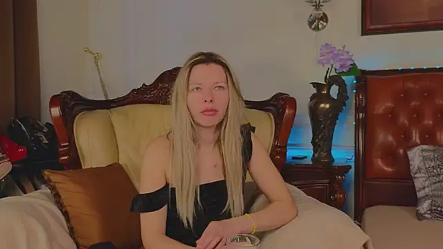 Snapshot of Real_Tini chatting on 12, 3, 2026 Real Tini online show from 12, 3, 2026