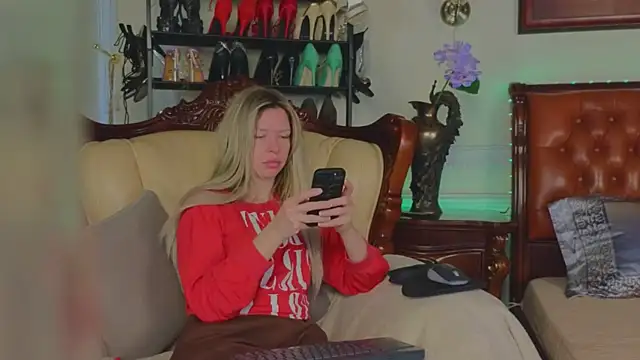 Snapshot of Real_Tini chatting on 20, 3, 2026 Real Tini online show from 20, 3, 2026