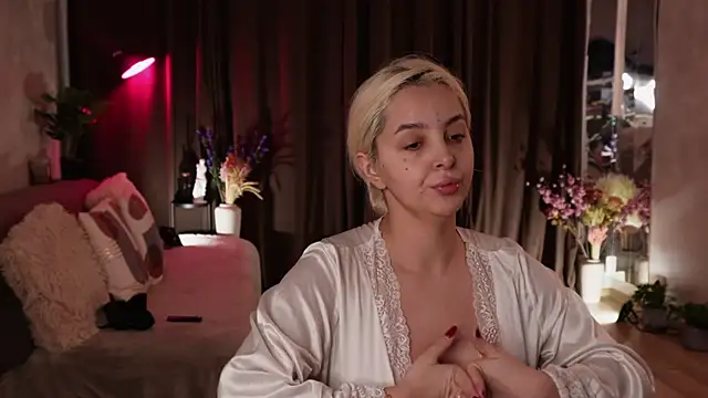 VictoriaMorrone online show from 12, 10, 2025