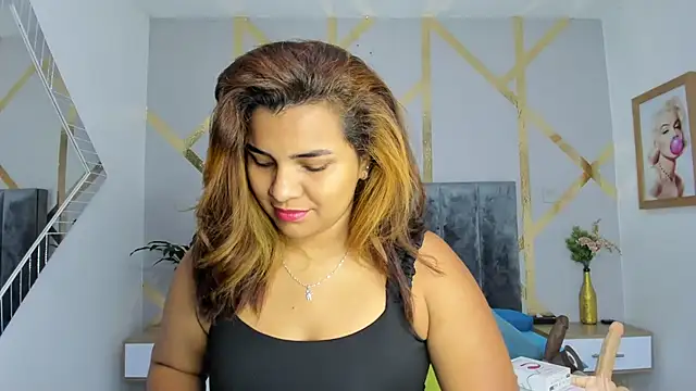 Snapshot of angelina_castroo chatting on 14, 12, 2024 angelina castroo online show from 14, 12, 2024