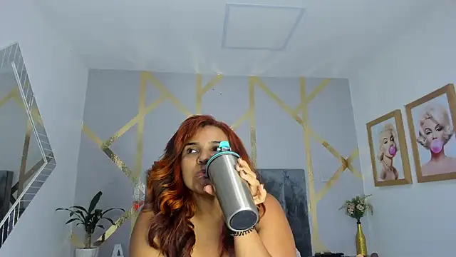 Snapshot of angelina_castroo chatting on 5, 3, 2025 angelina castroo online show from 5, 3, 2025
