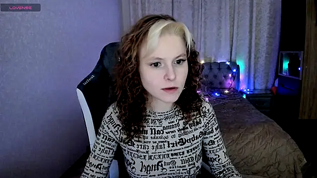 Snapshot of rocky_foxy chatting on 17, 12, 2024 rocky foxy online show from 17, 12, 2024