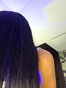 Snapshot of _shantal_smith chatting on 1, 10, 2025  shantal smith online show from 1, 10, 2025