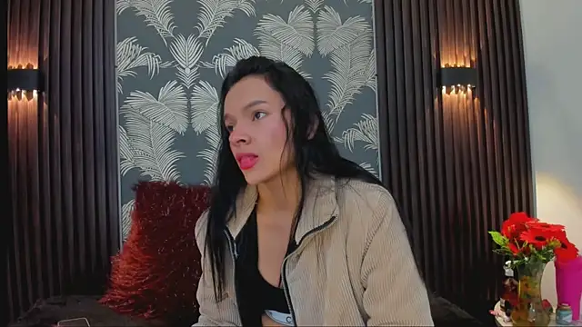 Snapshot of _shantal_smith chatting on 6, 10, 2025  shantal smith online show from 6, 10, 2025