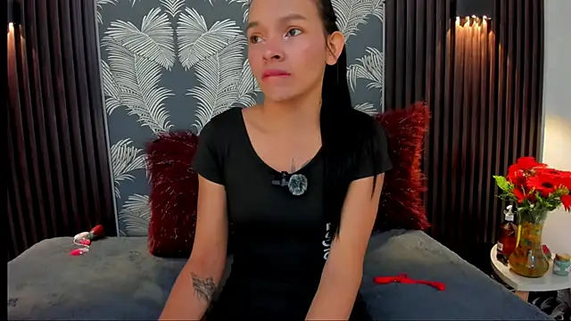 Snapshot of _shantal_smith chatting on 7, 10, 2025  shantal smith online show from 7, 10, 2025