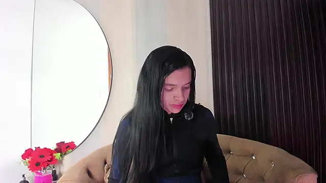 Snapshot of _shantal_smith chatting on 3, 3, 2026 shantal smith online show from 3, 3, 2026