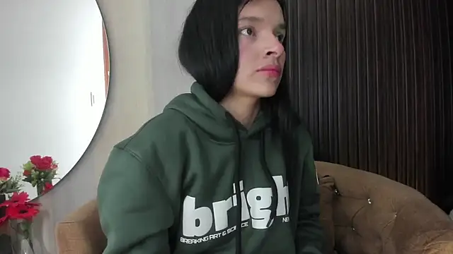 Snapshot of _shantal_smith chatting on 1, 4, 2026 shantal smith online show from 1, 4, 2026