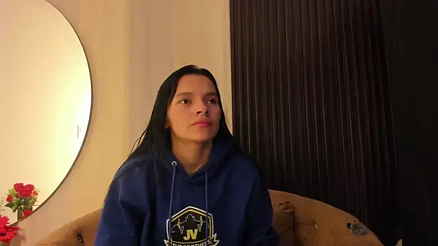 Snapshot of _shantal_smith chatting on 3, 4, 2026 shantal smith online show from 3, 4, 2026