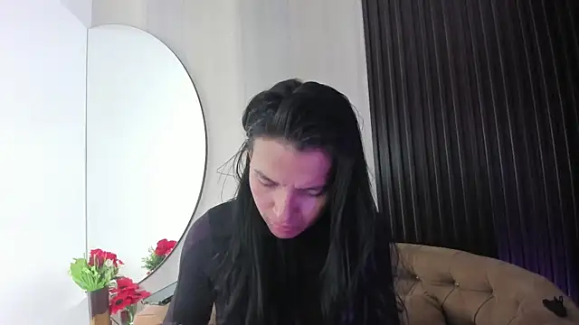 Snapshot of _shantal_smith chatting on 9, 4, 2026 shantal smith online show from 9, 4, 2026