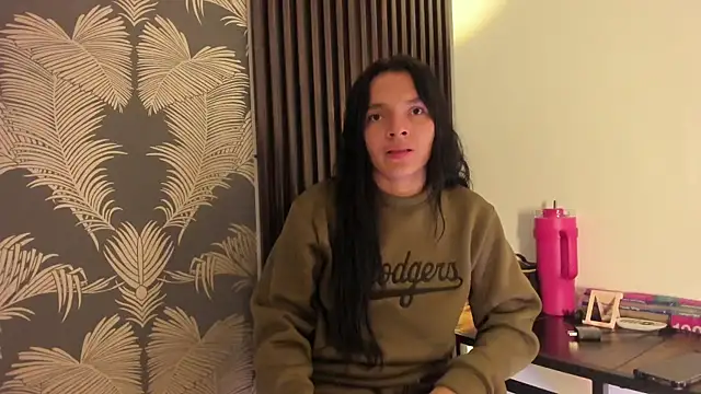 Snapshot of _shantal_smith chatting on 15, 4, 2026 shantal smith online show from 15, 4, 2026