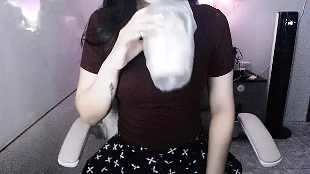 Snapshot of -KathySweet- chatting on 4, 11, 2025 -KathySweet- online show from 4, 11, 2025