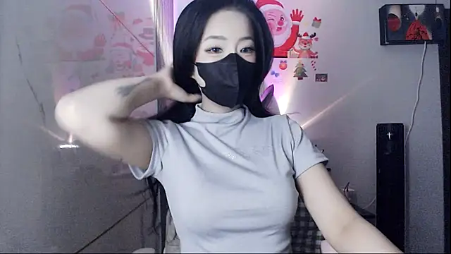 Snapshot of -KathySweet- chatting on 4, 12, 2025 -KathySweet- online show from 4, 12, 2025