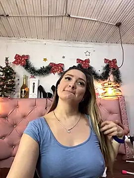 Snapshot of antonella87 chatting on 23, 12, 2024 antonella87 online show from 23, 12, 2024