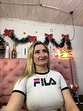 Snapshot of antonella87 chatting on 31, 12, 2024 antonella87 online show from 31, 12, 2024