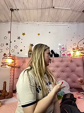 Snapshot of antonella87 chatting on 25, 1, 2025 antonella87 online show from 25, 1, 2025