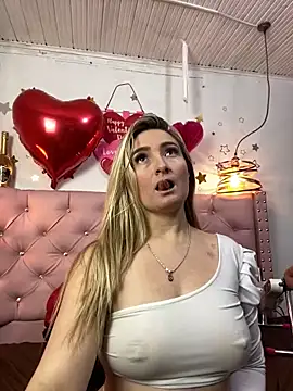 Snapshot of antonella87 chatting on 11, 2, 2025 antonella87 online show from 11, 2, 2025