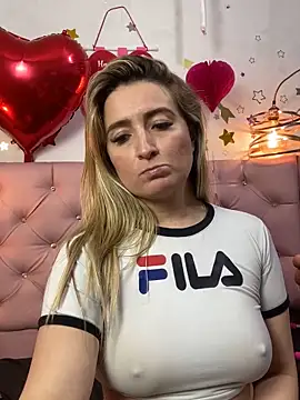 Snapshot of antonella87 chatting on 18, 2, 2025 antonella87 online show from 18, 2, 2025