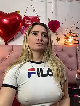 Snapshot of antonella87 chatting on 18, 2, 2025 antonella87 online show from 18, 2, 2025