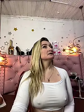 Snapshot of antonella87 chatting on 11, 3, 2025 antonella87 online show from 11, 3, 2025