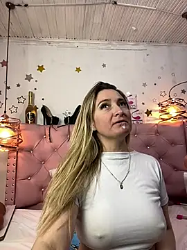 Snapshot of antonella87 chatting on 21, 3, 2025 antonella87 online show from 21, 3, 2025