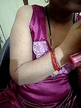 Snapshot of reemacouple007 chatting on 14, 9, 2025 reemacouple007 online show from 14, 9, 2025