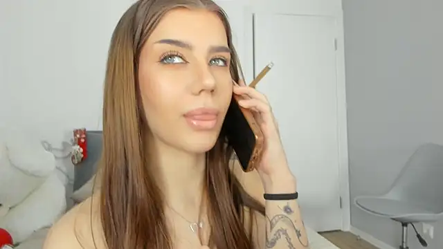 Snapshot of dolly_ll chatting on 1, 3, 2025 dolly ll online show from 1, 3, 2025