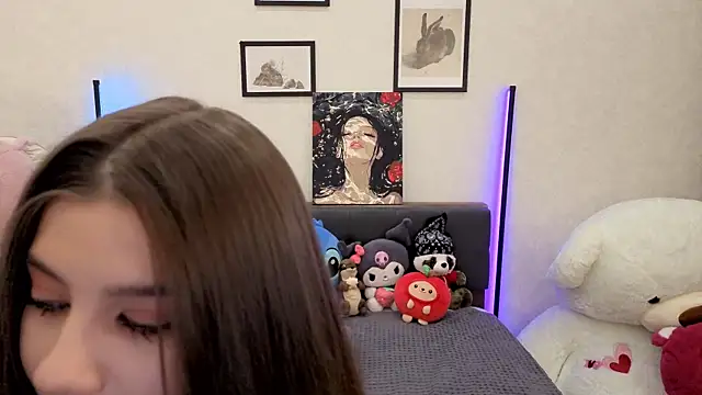 Snapshot of dolly_ll chatting on 8, 11, 2025 dolly ll online show from 8, 11, 2025