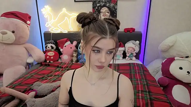 Snapshot of dolly_ll chatting on 18, 12, 2025 dolly ll online show from 18, 12, 2025