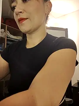 Snapshot of tata_laima__ chatting on 24, 9, 2025 tata laima   online show from 24, 9, 2025