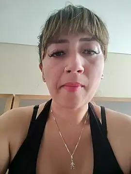 Snapshot of tata_laima__ chatting on 29, 9, 2025 tata laima   online show from 29, 9, 2025