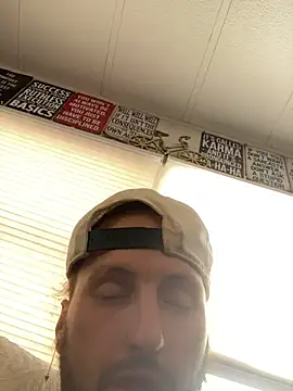 BobbyQ29 online show from 22, 6, 2026