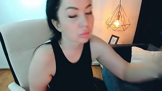 Snapshot of LayaFlow chatting on 4, 3, 2026 LayaFlow online show from 4, 3, 2026