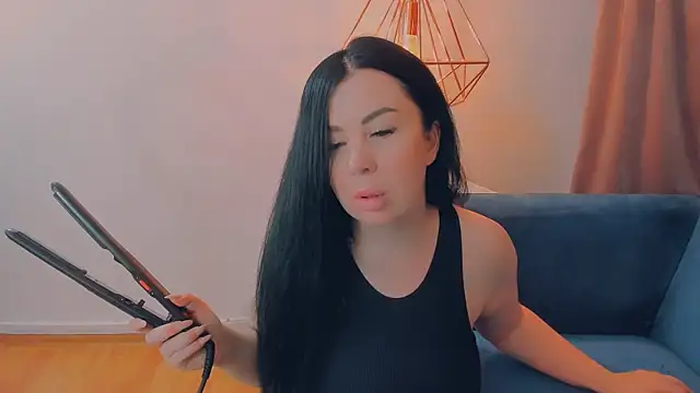 Snapshot of LayaFlow chatting on 29, 3, 2026 LayaFlow online show from 29, 3, 2026