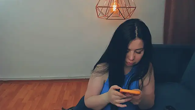 Snapshot of LayaFlow chatting on 11, 4, 2026 LayaFlow online show from 11, 4, 2026