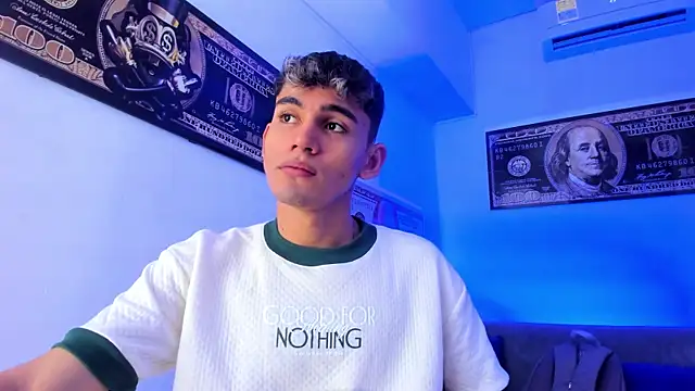 EstebanPerez  online show from 12, 12, 2024