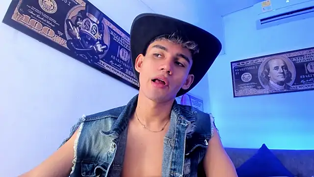 EstebanPerez  online show from 13, 12, 2024