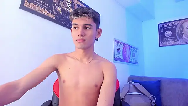 EstebanPerez  online show from 17, 12, 2024
