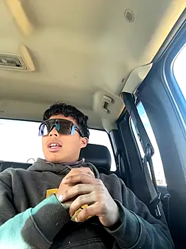 carlozxyz337 online show from 5, 12, 2024