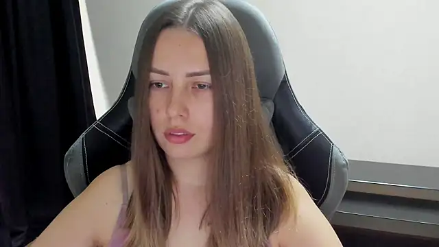 Mia shy1 online show from 29, 6, 2026