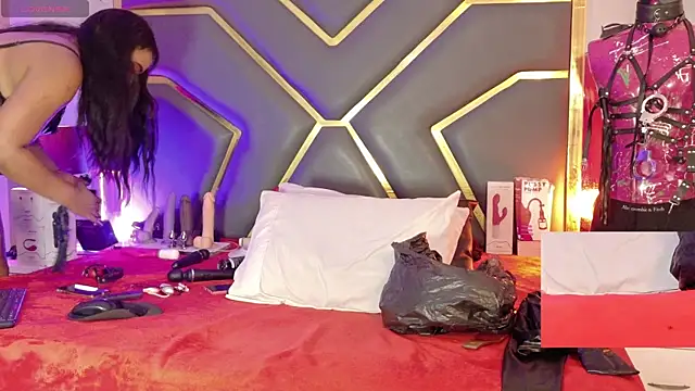 Scarlettt Ass online show from 13, 5, 2026