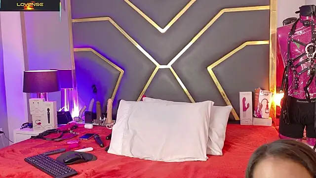 Scarlettt Ass online show from 15, 6, 2026