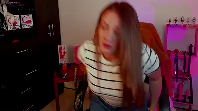 Snapshot of sara_goodgirl13 chatting on 19, 12, 2024 sara goodgirl13 online show from 19, 12, 2024